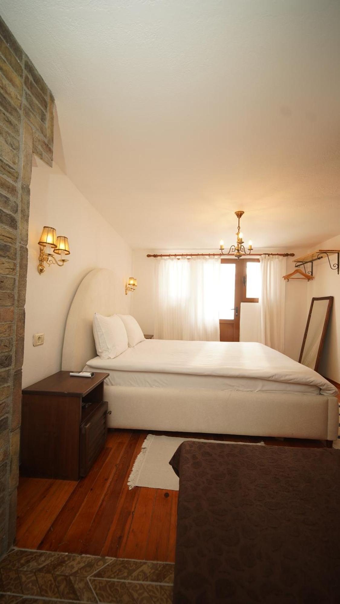 Relax Inn Korce Luaran gambar